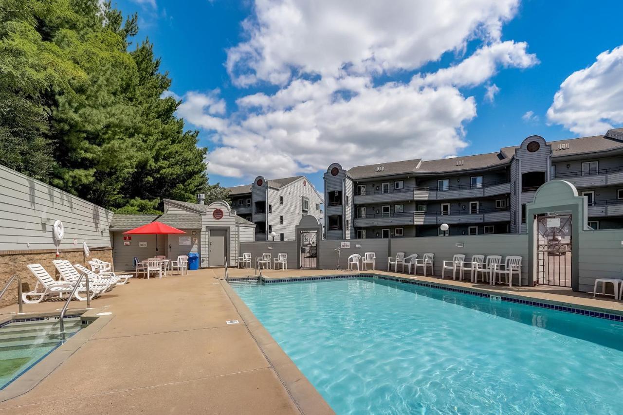 Wfc Lakefront Views Family Or Romance Wisconsin Dells Exterior foto